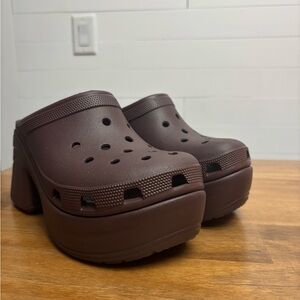 CROCS Women's Dark Brown Platform Mules